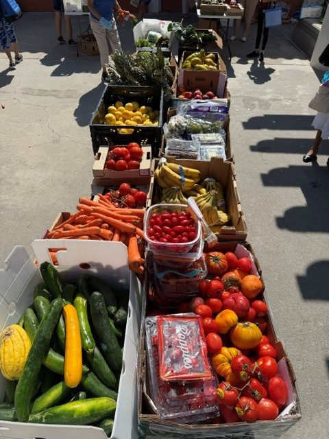Free Farmers Market